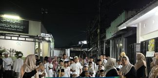 Semarakkan 1 Muharram 1448 H, Ratusan Warga Safira Gelar Pawai Obor