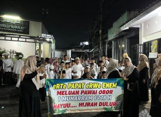Semarakkan 1 Muharram 1448 H, Ratusan Warga Safira Gelar Pawai Obor
