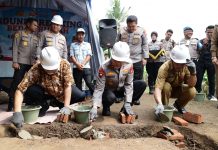 Hari Bhayangkara ke-80, Polda Banten Bedah Rumah Warga dan Salurkan 100 Paket Sembako