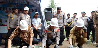Hari Bhayangkara ke-80, Polda Banten Bedah Rumah Warga dan Salurkan 100 Paket Sembako
